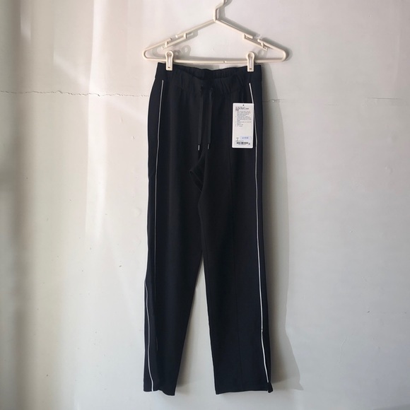 🆕 Lululemon On the Right Track Pant - Picture 5 of 7